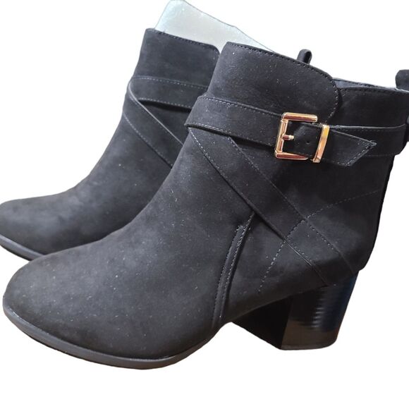 Lane Bryant Dream Cloud criss Cross Ankle Boots Size 9 W - Picture 6 of 8